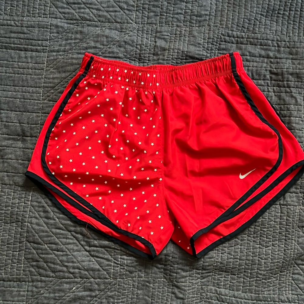 Good condition Nike dri-fit shorts, size M.